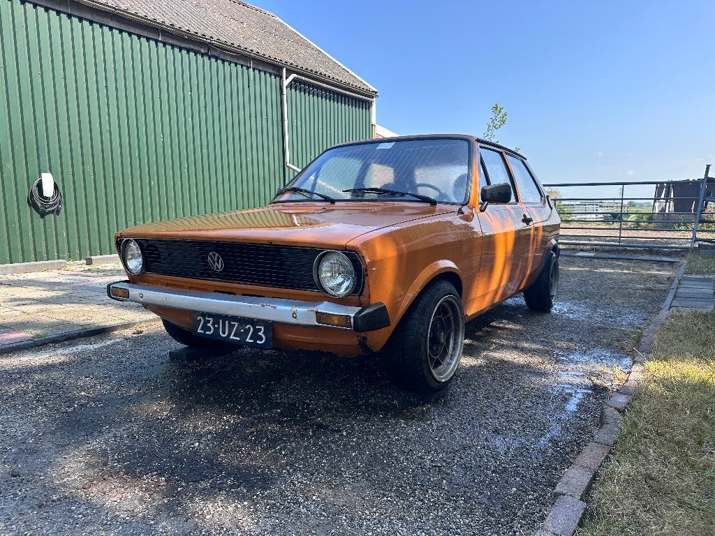 Volkswagen Polo 0.9 L 1978 Bruin, Voorwielaandrijving, Zwart, 4 cilinders, Bruin