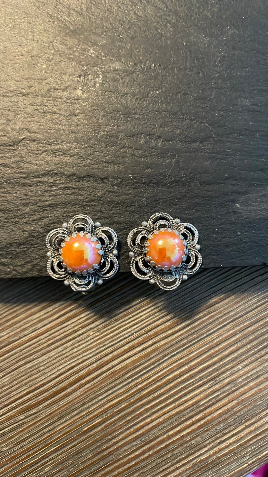 Vintage oorbellen, Ophalen of Verzenden, Zo goed als nieuw, Oranje, Overige materialen