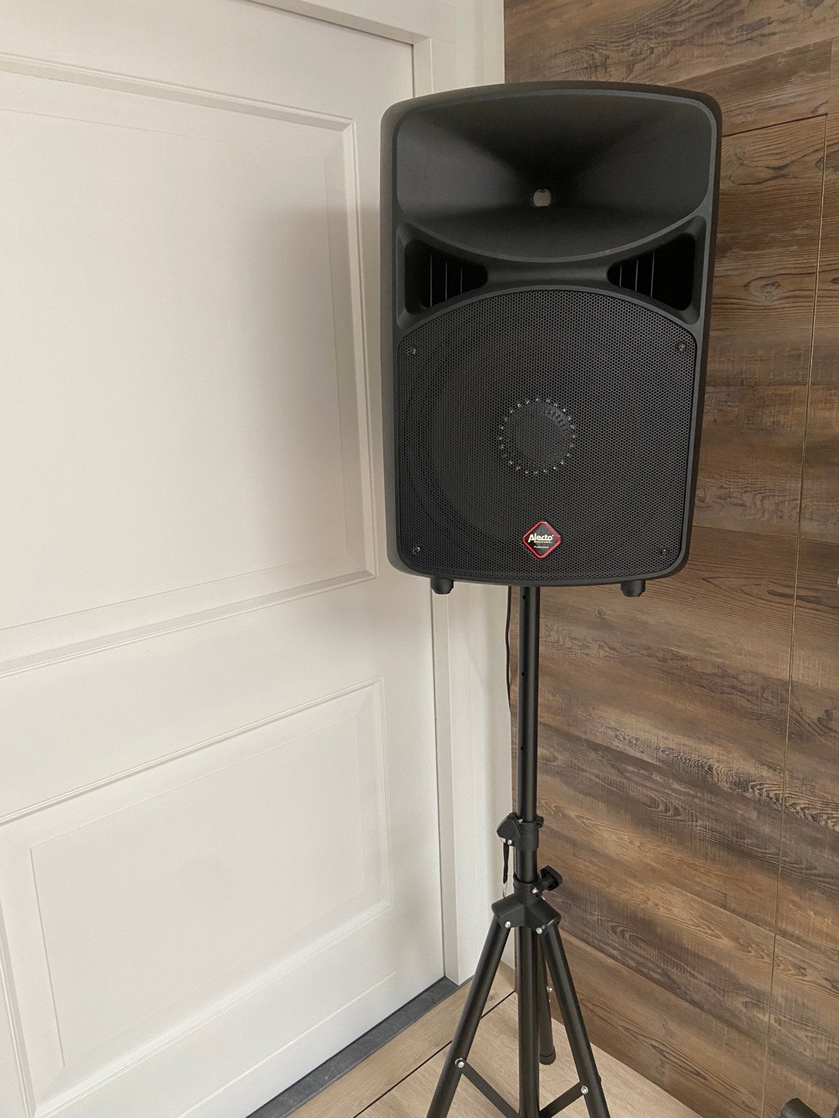 Box met statief, Muziek en Instrumenten, Versterkers | Keyboard, Monitor en PA, Ophalen, Zo goed als nieuw, Minder dan 500 watt