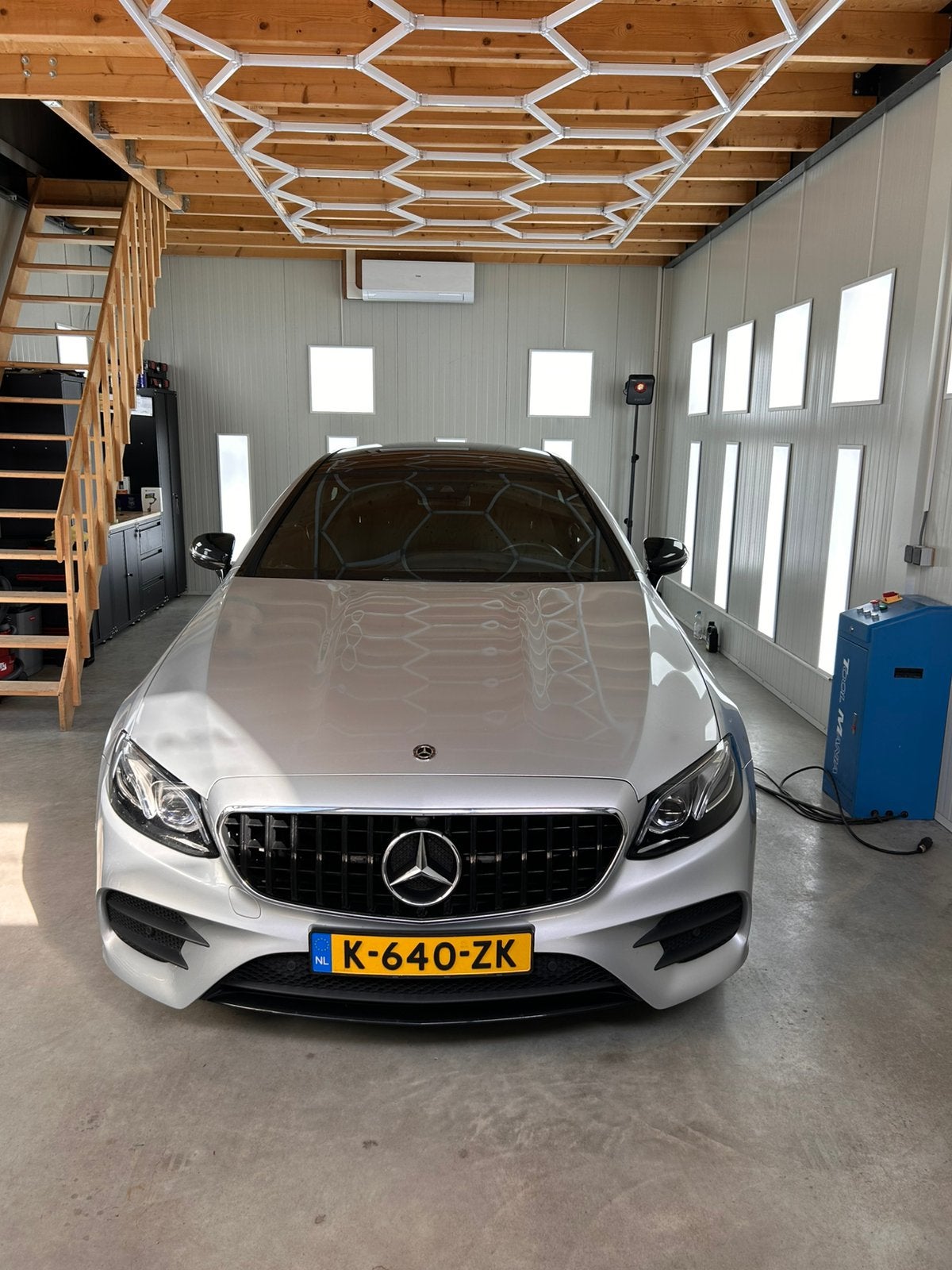 Mercedes-Benz E-Klasse E200 184pk 9G-TRONIC 2018 Grijs, Auto's, Automaat, 1800 kg, Zwart, 4 cilinders