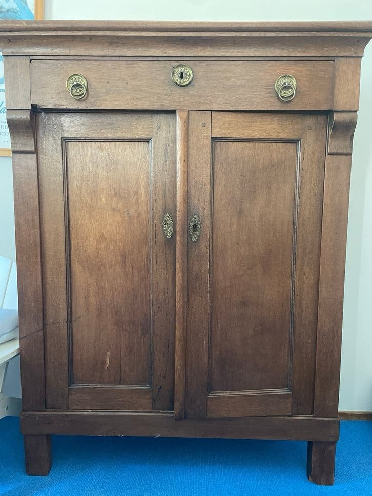 Antieke houten eikenhouen kast GRATIS, Ophalen of Verzenden