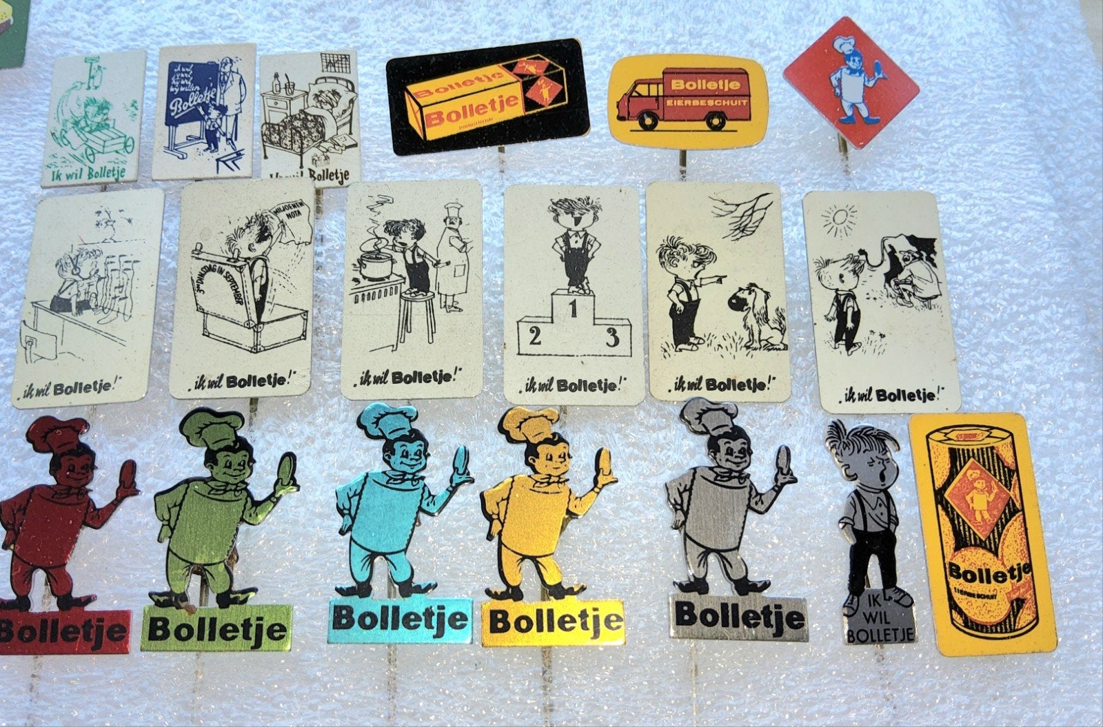 19 Bolletje Speldjes  - Vintage Collectie, Ophalen of Verzenden, Gebruikt, Overige onderwerpen, Speldje of Pin