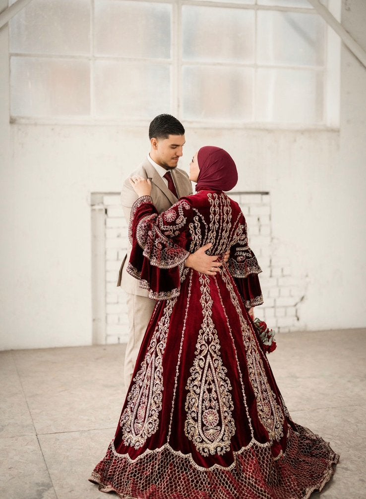 Henna jurk / Bindalli – bordeauxrood | Maat 36 t/m 42, Ophalen, Zo goed als nieuw, Rood, Trouwjurk