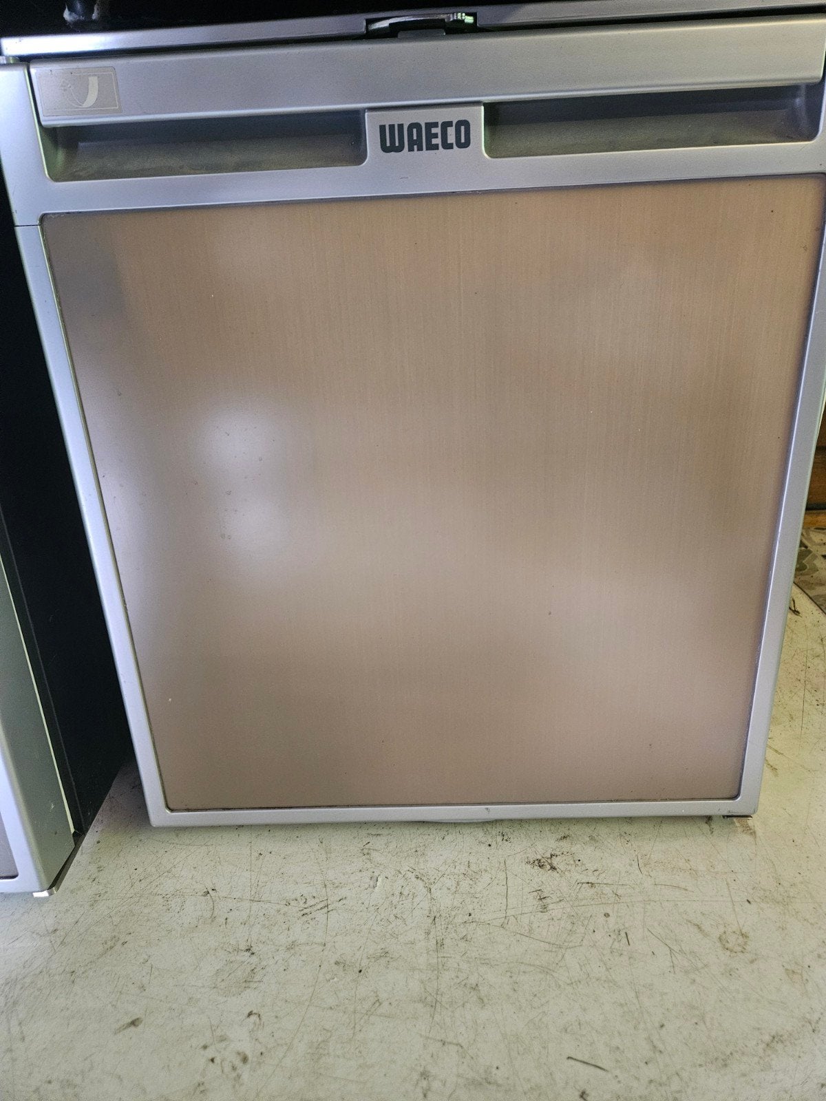 Waeco CRX 65 12 volt koelkast met vriesvak, Witgoed en Apparatuur, Koelkasten en IJskasten, Ophalen, Gebruikt, Minder dan 75 liter