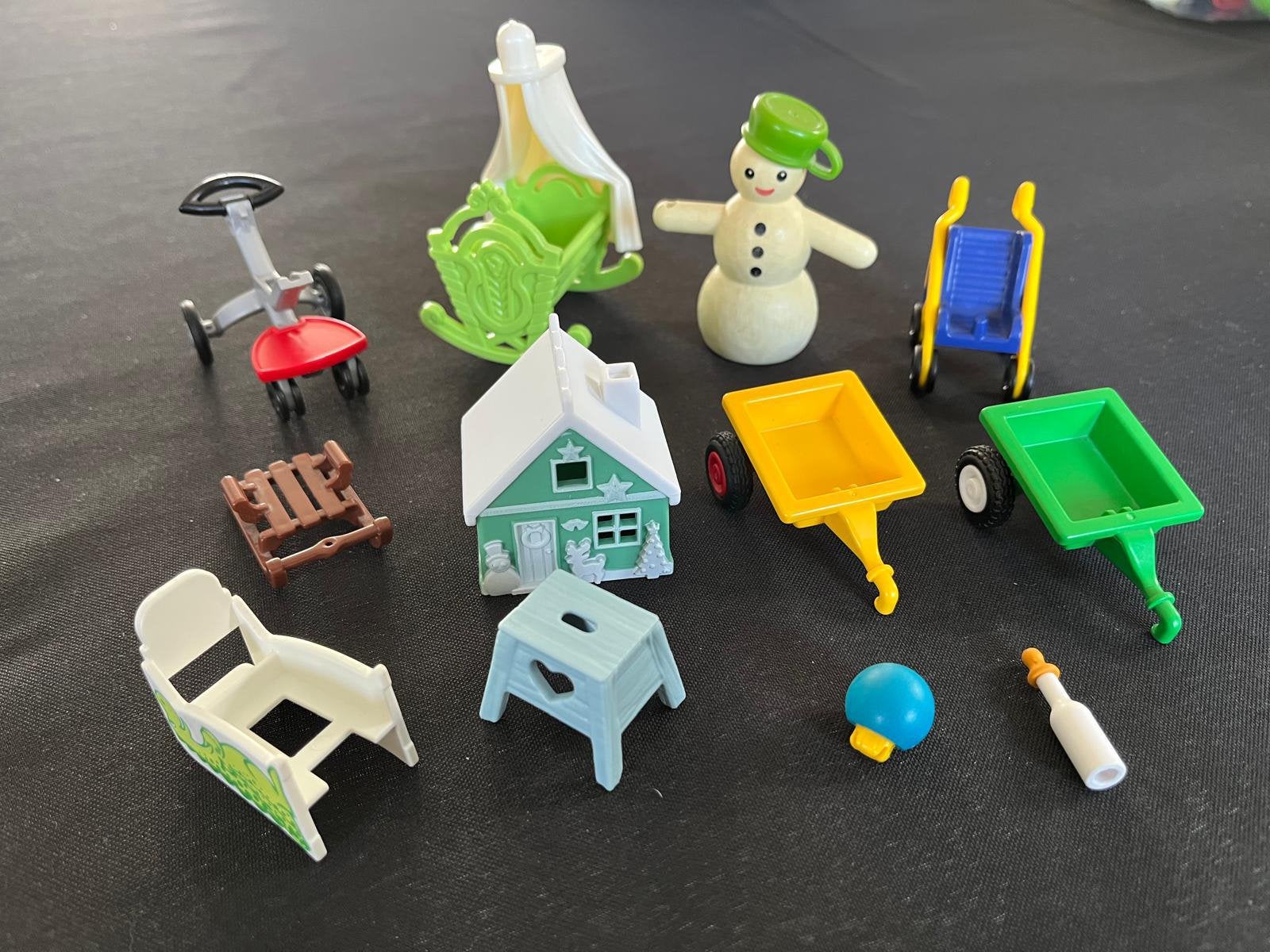 Playmobil wieg, sneeuwpop ed…, Kinderen en Baby's, Ophalen of Verzenden, Zo goed als nieuw