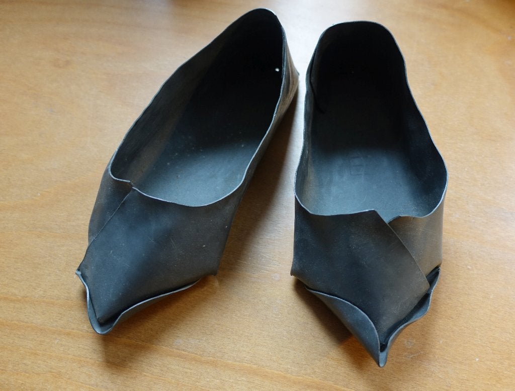 Loden dames schoenen, Verzenden