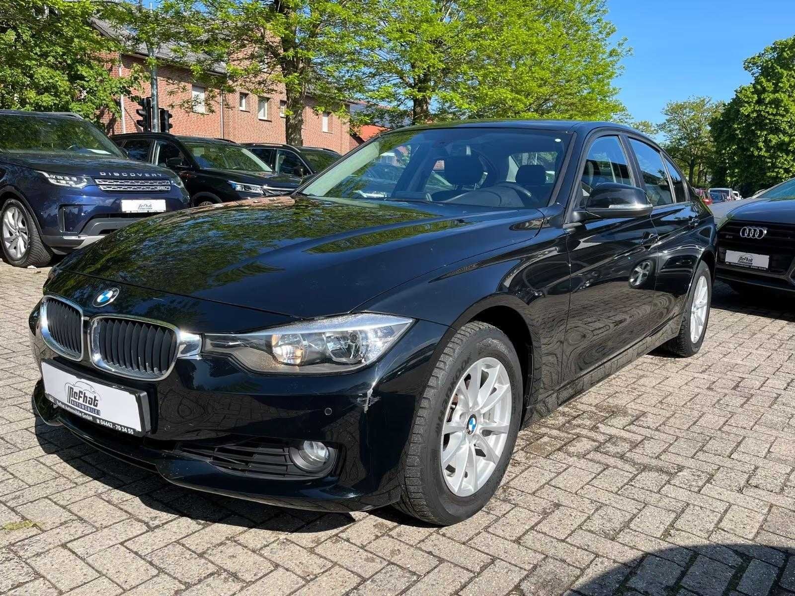 BMW 320i F30 Saloon Modern Line Automaat, 3610, Auto's, Automaat, Gebruikt, Overige carrosserieën, Bedrijf