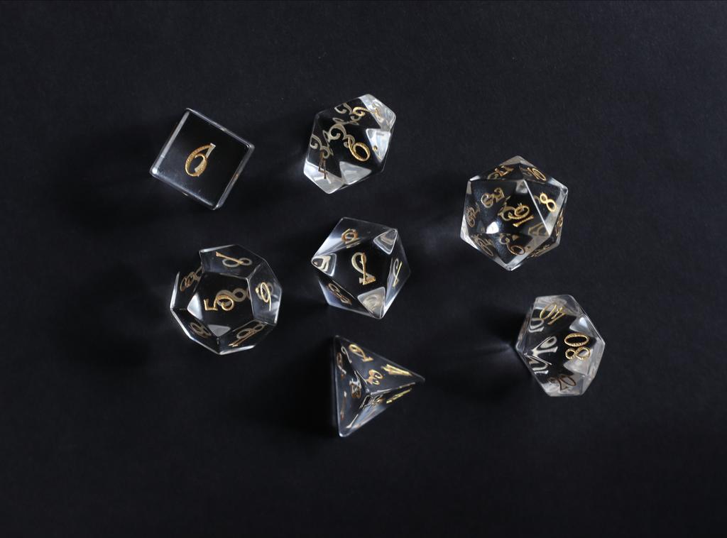 D&D Glazen dobbelstenen set van Urwizard - Goudkleurige cijf, Hobby en Vrije tijd, Gezelschapsspellen | Overige, Een of twee spelers