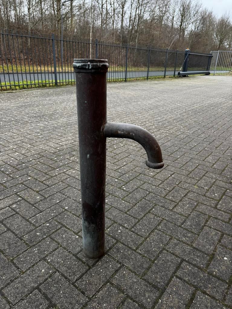 Oude pompbehuizing (mooi voor bijvooebeeld in de tuin), Ophalen, Gebruikt, Handmatig, Overige typen