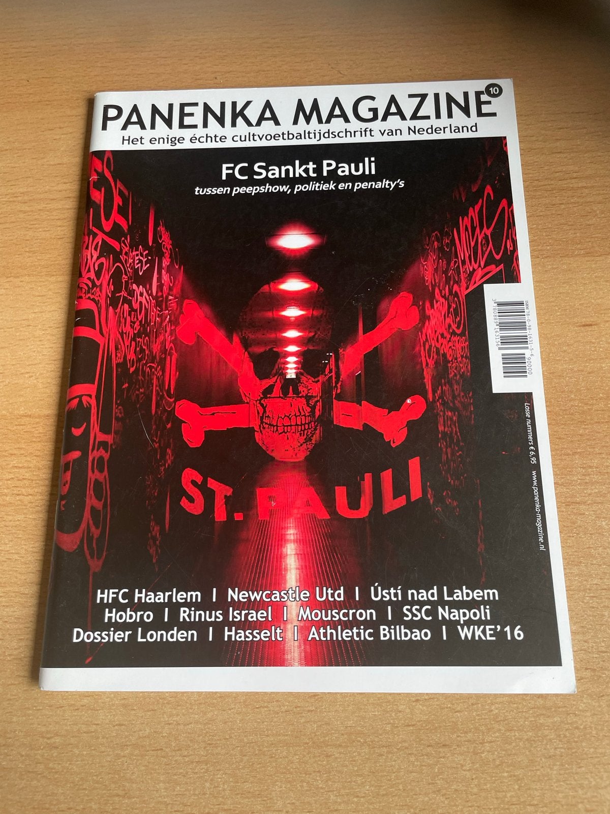 Panenka Magazine 10 - FC Sankt Pauli, Verzenden, Zo goed als nieuw, Sport en Vrije tijd