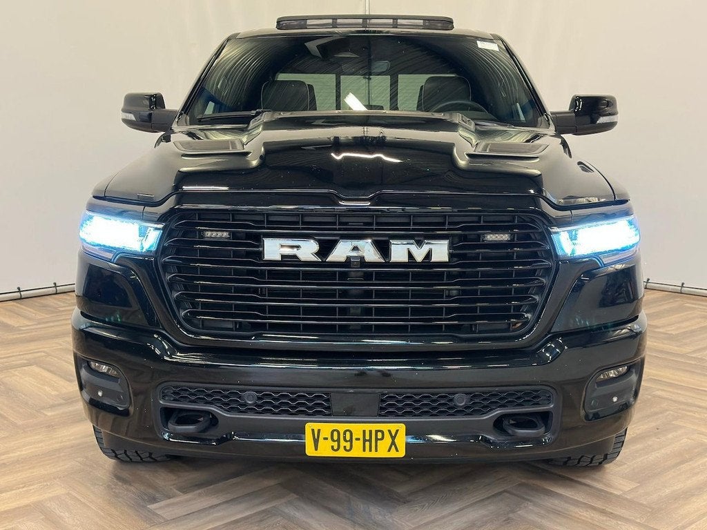 Dodge RAM 1500 3.0 HURRICANE 4x4 Crew Cab Laramie|PANO|NW TY, Auto's, Automaat, Gebruikt, 2993 cc, 426 pk