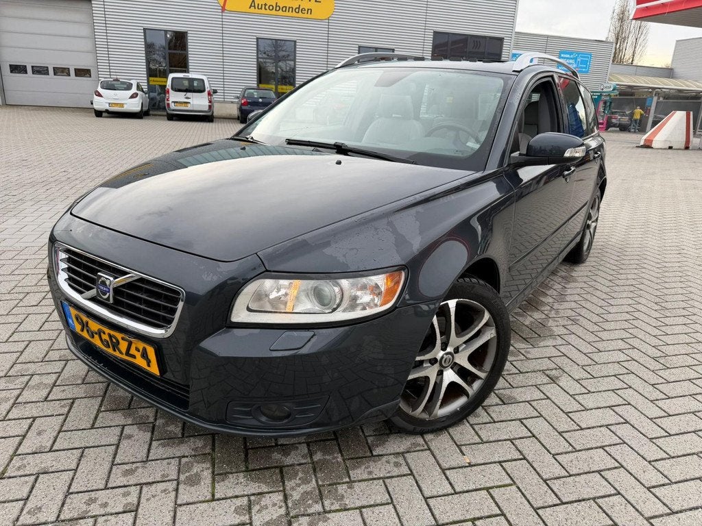 Volvo V50 1.8 Momentum NAP NIEUWE APK TREKHAAK LEER, Auto's, Volvo, Bedrijf, Te koop, V50, Benzine, Euro 4, C, Stationwagon, Handgeschakeld