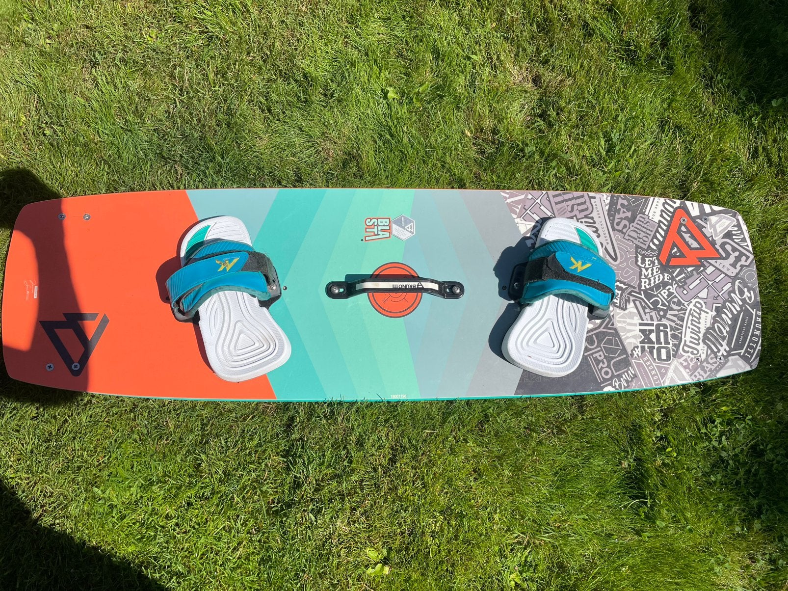 Brunotti Blast 126x36 kiteboard – incl. bindingen, Ophalen, Twintip, Kiteboard, Zo goed als nieuw