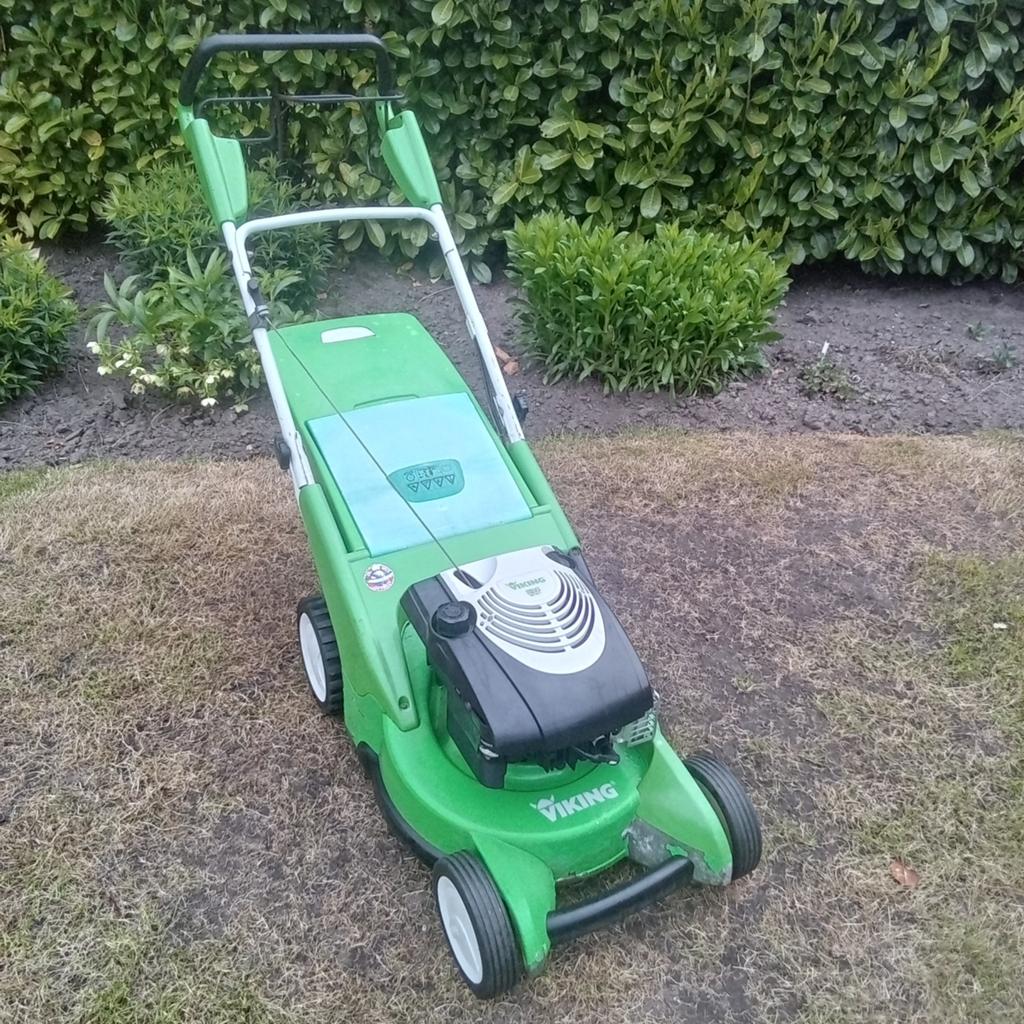 VIKING / STIHL GRASMAAIER ZELFRIJDEND BENZINE MAAIER, Tuin en Terras, Grasmaaiers, Ophalen, Cirkelmaaier, Opvangbak, Benzine-grasmaaier