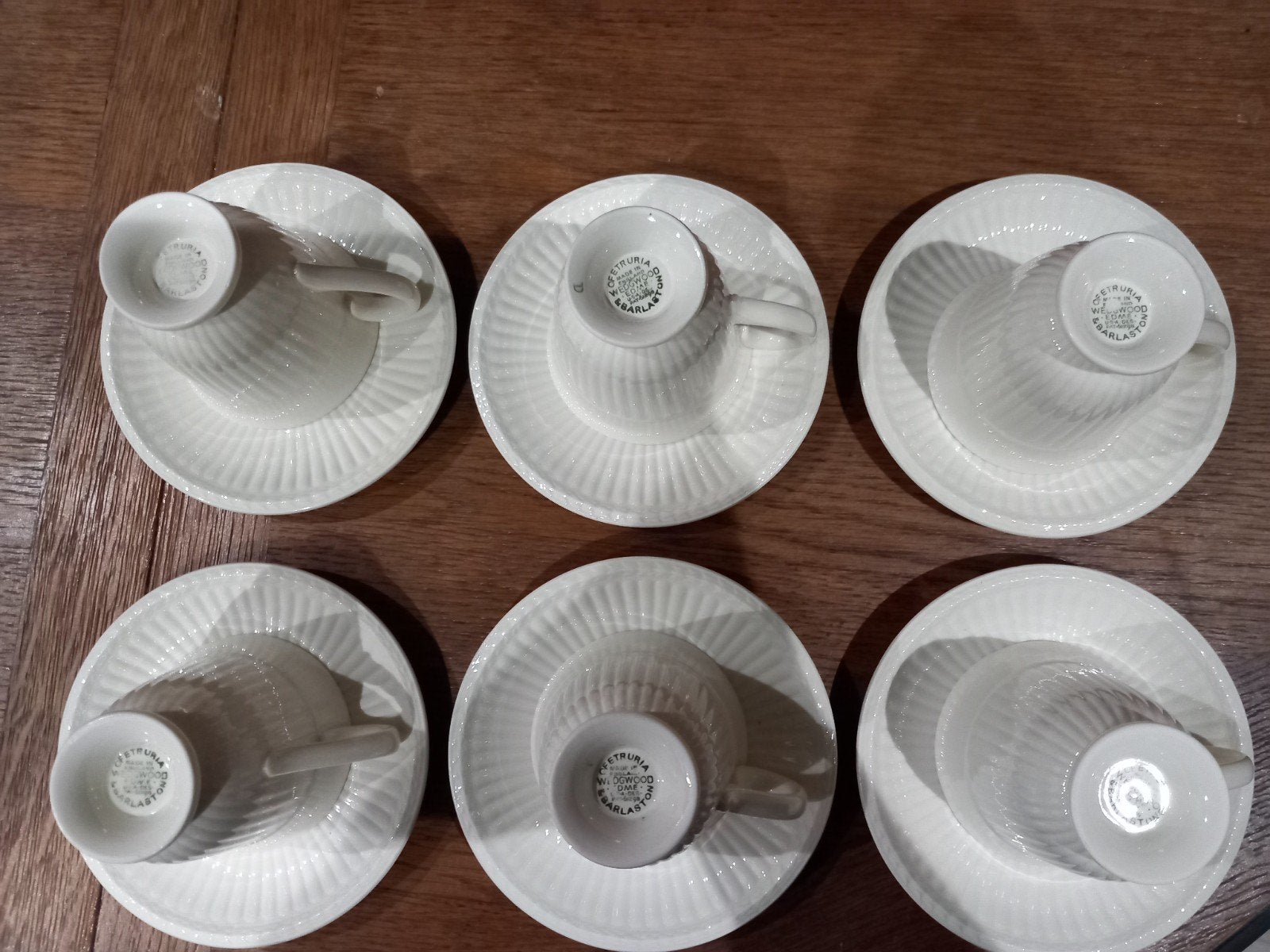 6 Wedgwood Etruria & Barlaston kop en schotels, Klassiek, Ophalen of Verzenden, Zo goed als nieuw, Kop(pen) en/of Schotel(s)