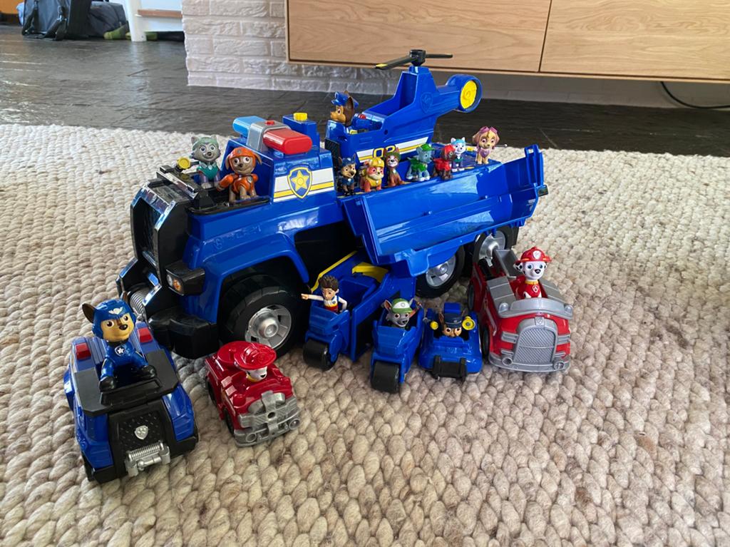 Paw Patrol politieauto / bus, brandweerwagen en accessoires, Ophalen, Zo goed als nieuw