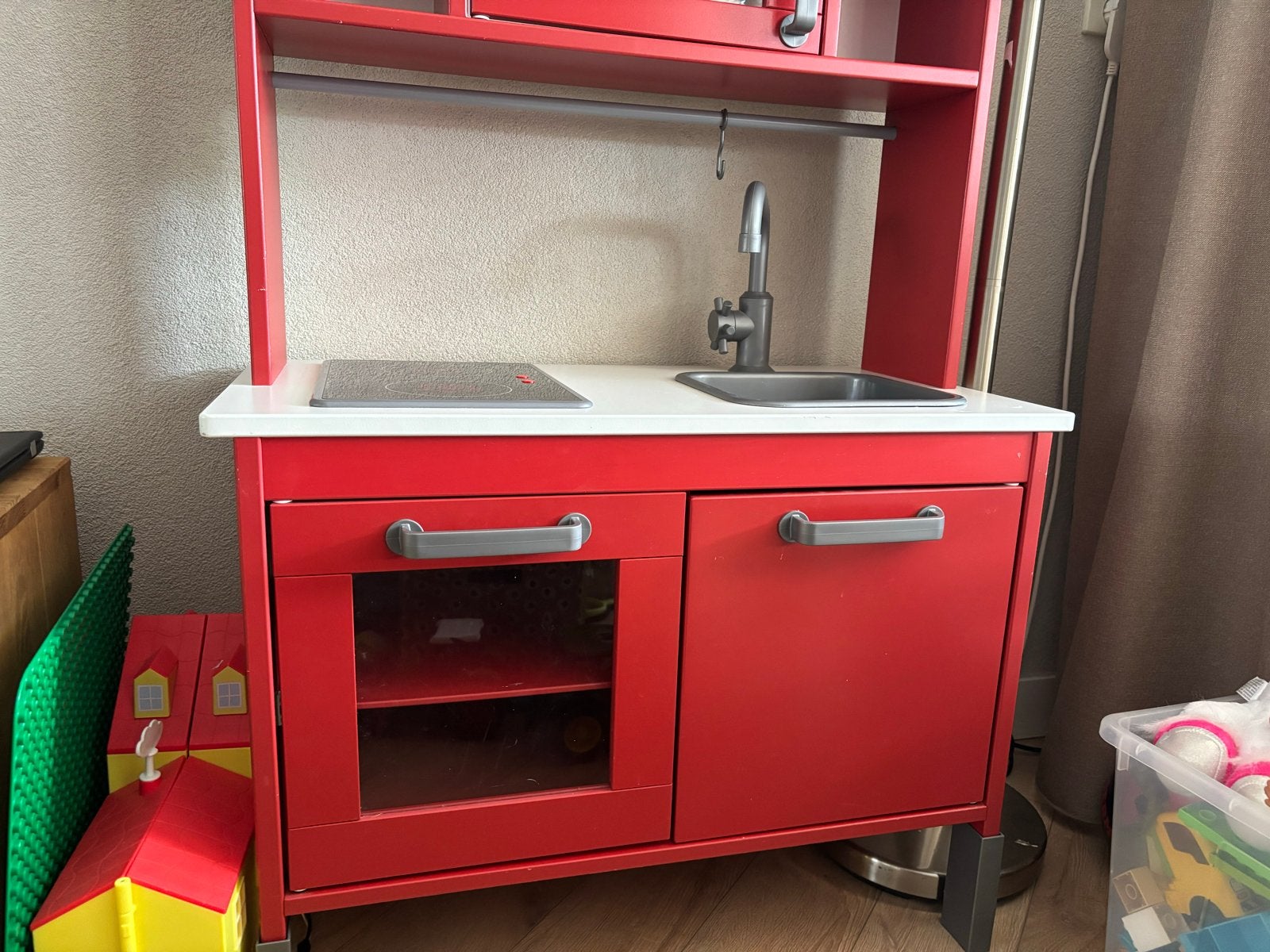 IKEA DUKTIG speelkeuken rood, Kinderen en Baby's, Ophalen, Gebruikt, Hout, Speelkeuken