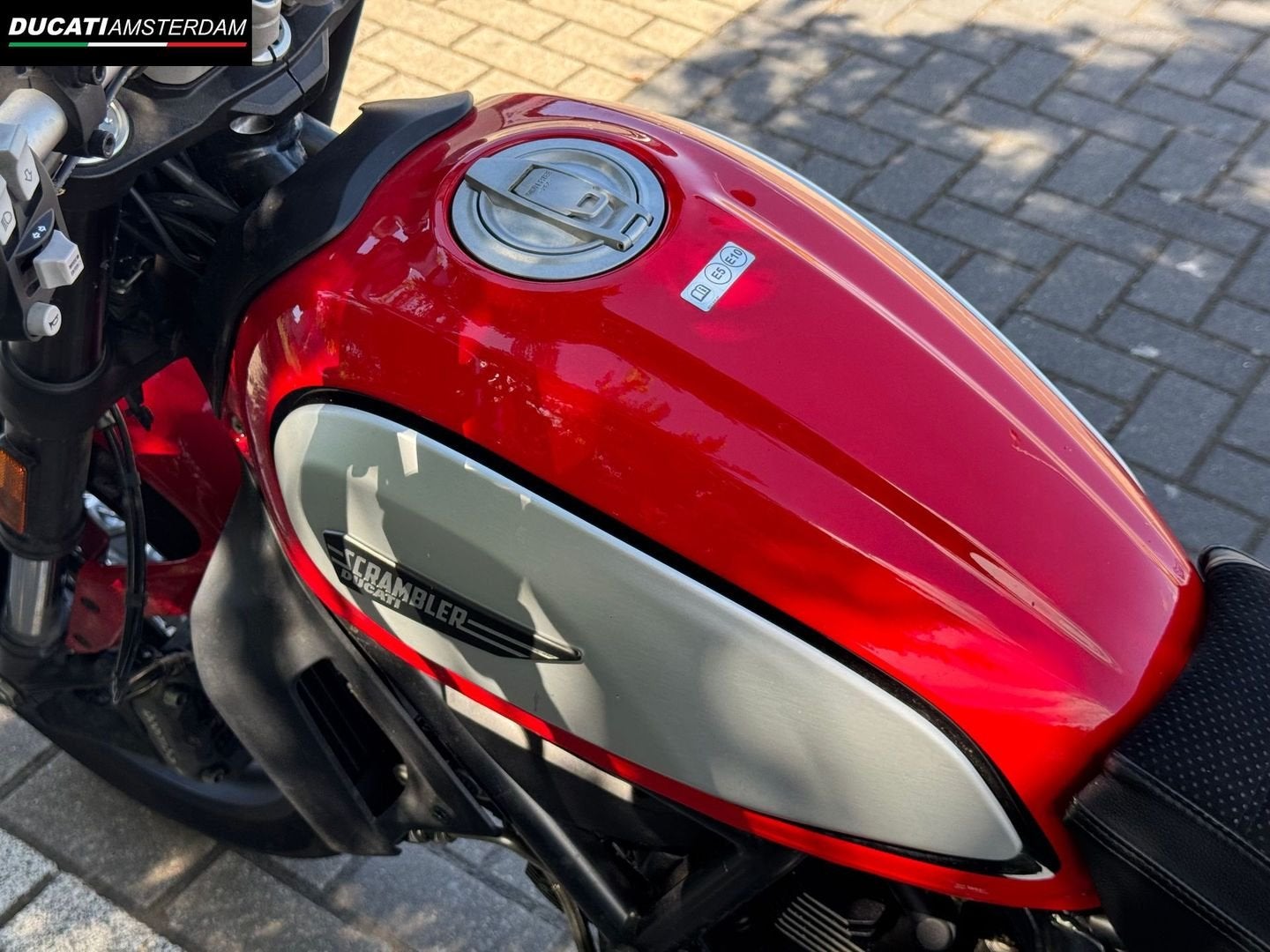 DUCATI DUCATI SCRAMBLER ICON (bj 2022) 9,382 km, Motoren, DUCATI, 2 cilinders, Motorrijbewijs A, Bedrijf