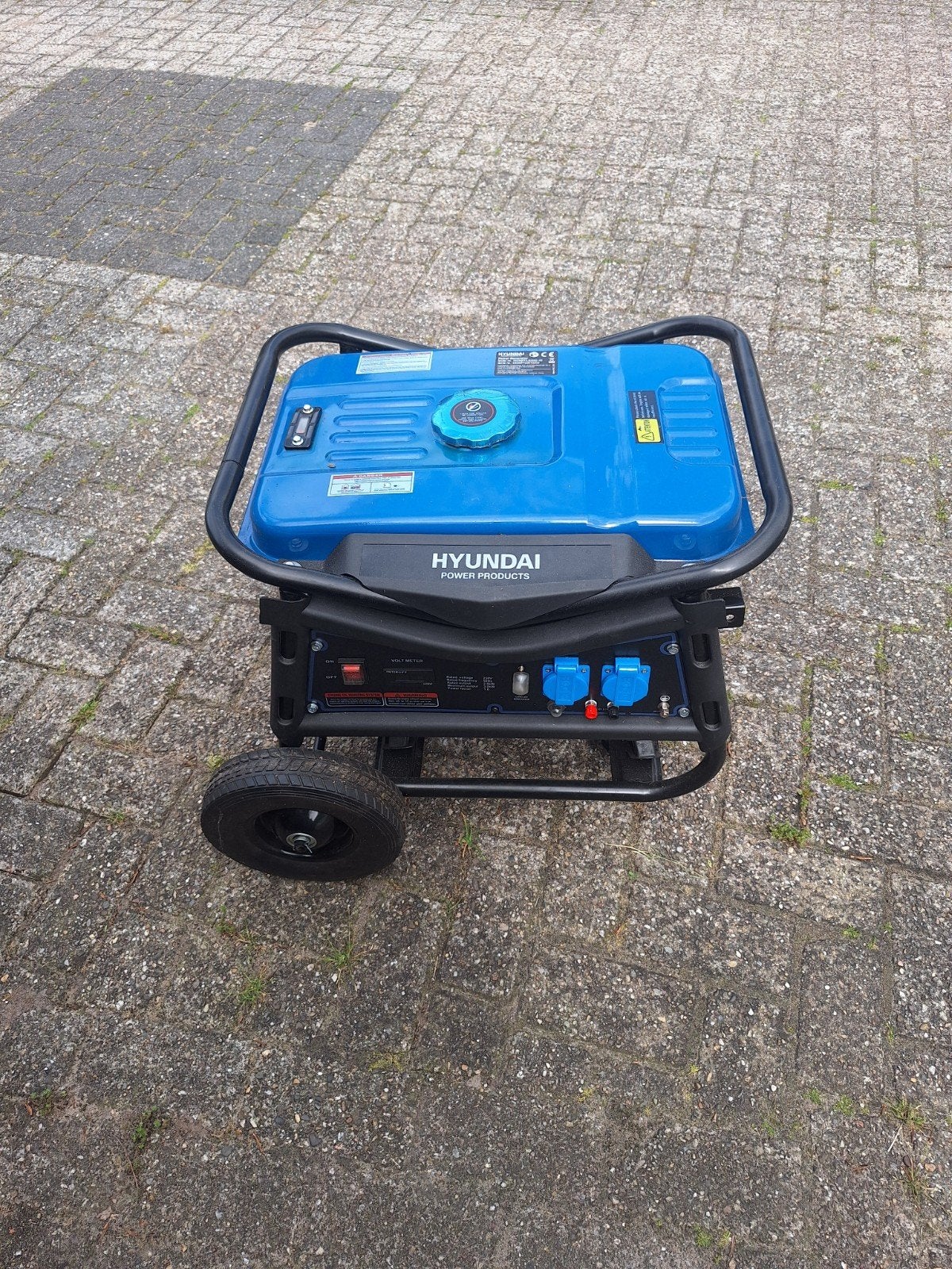 Hyundai Benzine Aggregaat 2,8 kw - Zo goed als nieuw, Doe-het-zelf en Verbouw, Aggregaten, Ophalen, Zo goed als nieuw, Minder dan 5 kVA