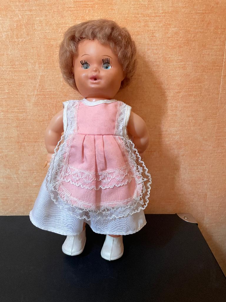 Pop Bella 25 cm., Verzenden, Gebruikt, Pop