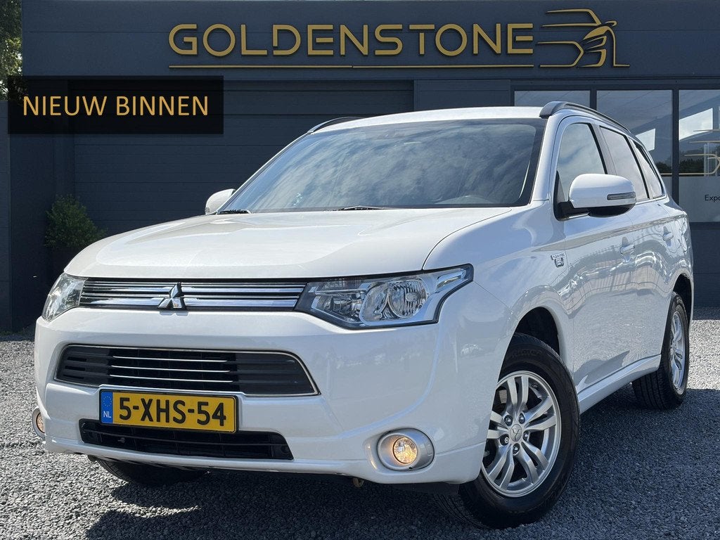 Mitsubishi Outlander 2.0 PHEV Business Edition SOH 73%,Trekh, Auto's, Mitsubishi, 1998 cc, Stof, Euro 6, 4 cilinders