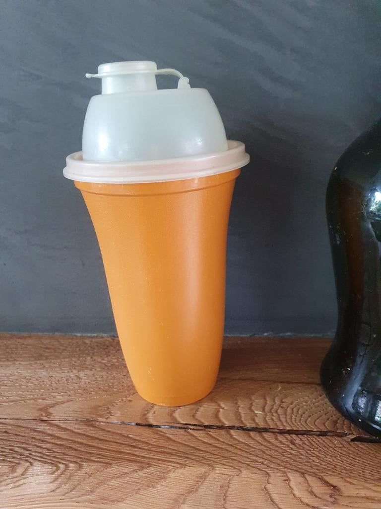 oranje Tupperware quickshaker voor slechts 6 euro, Huis en Inrichting, Keuken | Tupperware, Ophalen of Verzenden, Zo goed als nieuw