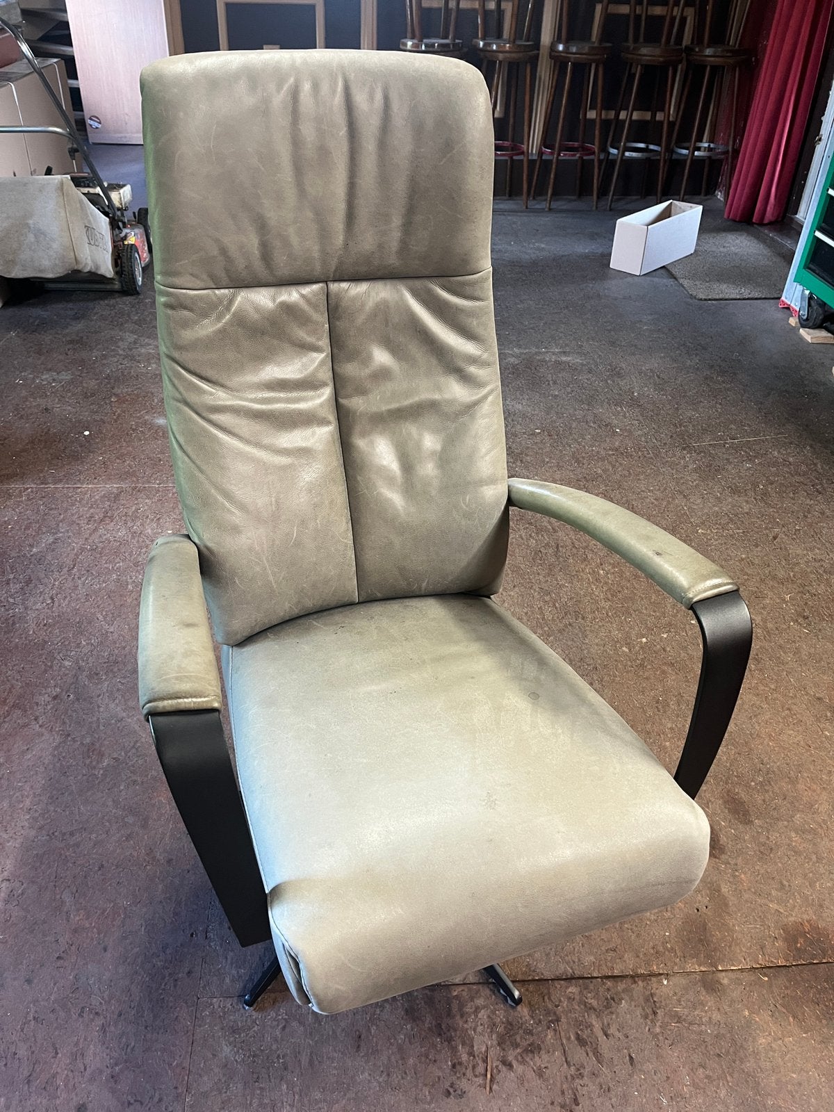 Twice relaxfauteuil, Ophalen, Minder dan 75 cm, Leer, Zo goed als nieuw