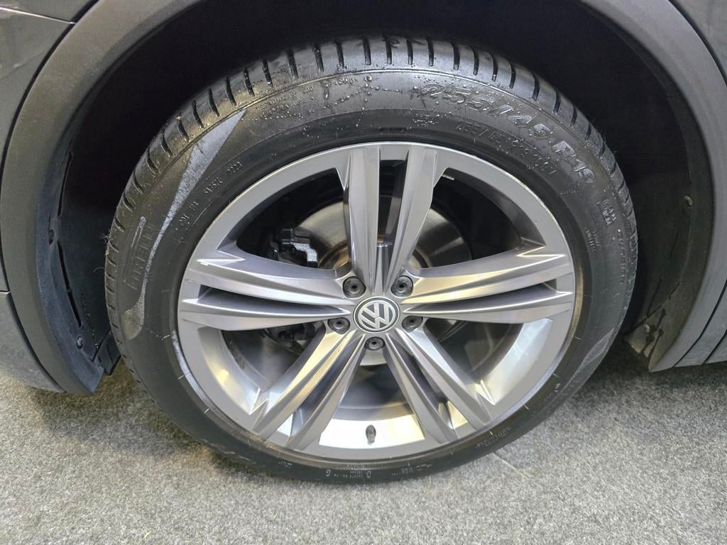 Volkswagen Tiguan 1.4 TSI Comfortline Business R PANO Draadl, Auto's, Volkswagen, Voorwielaandrijving, Gebruikt, 4 cilinders, Origineel Nederlands
