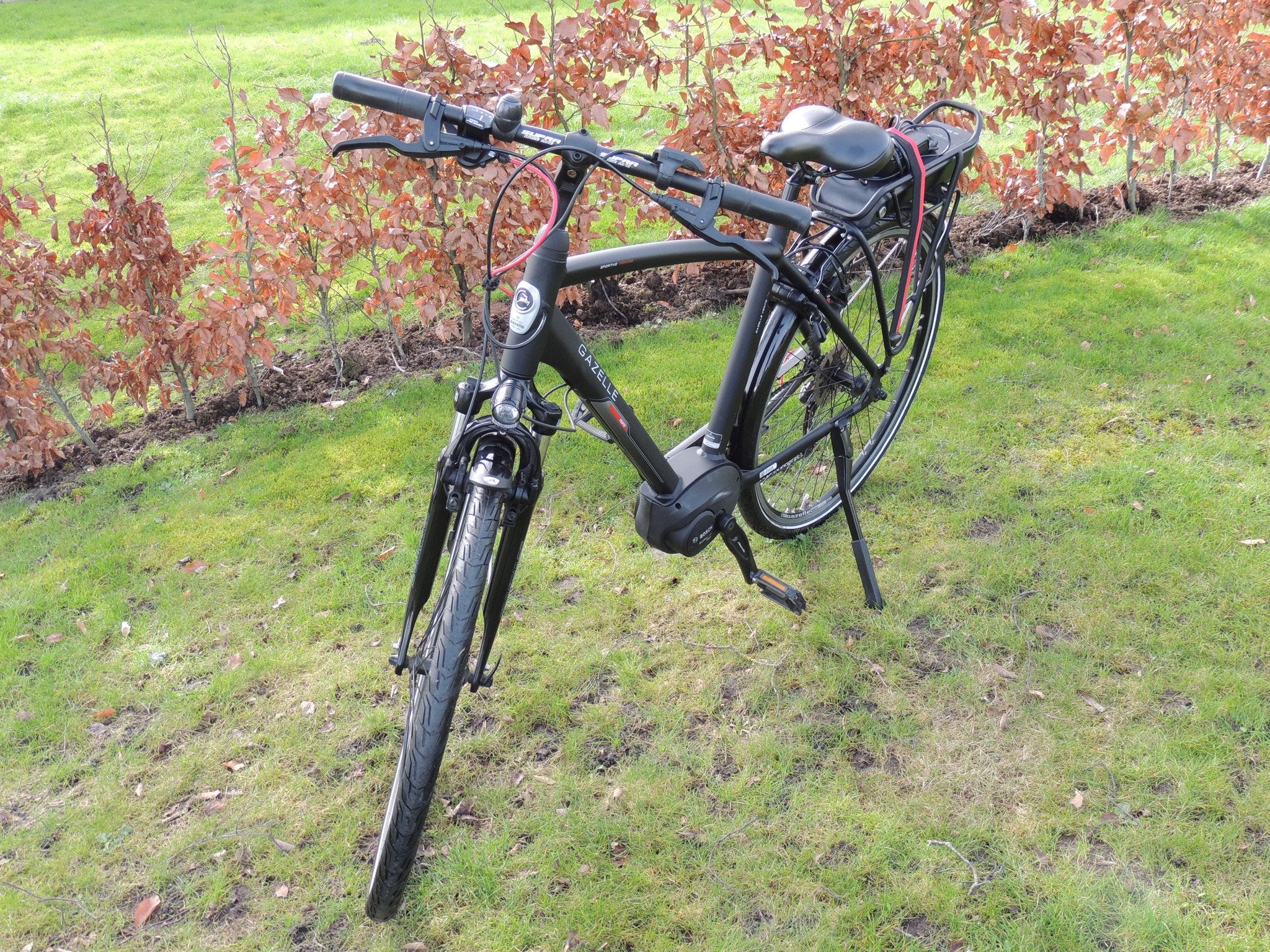 Gazelle Vento T9 Framemaat 53 cm 400 WH accu, Wilhelminaweg 8
6951 bp  Dieren, NL, Gazelle, Info@gazelle.nl, Zo goed als nieuw