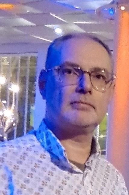 Man zoekt lieve vrouw, Contacten en Berichten, Man zoekt Vrouw