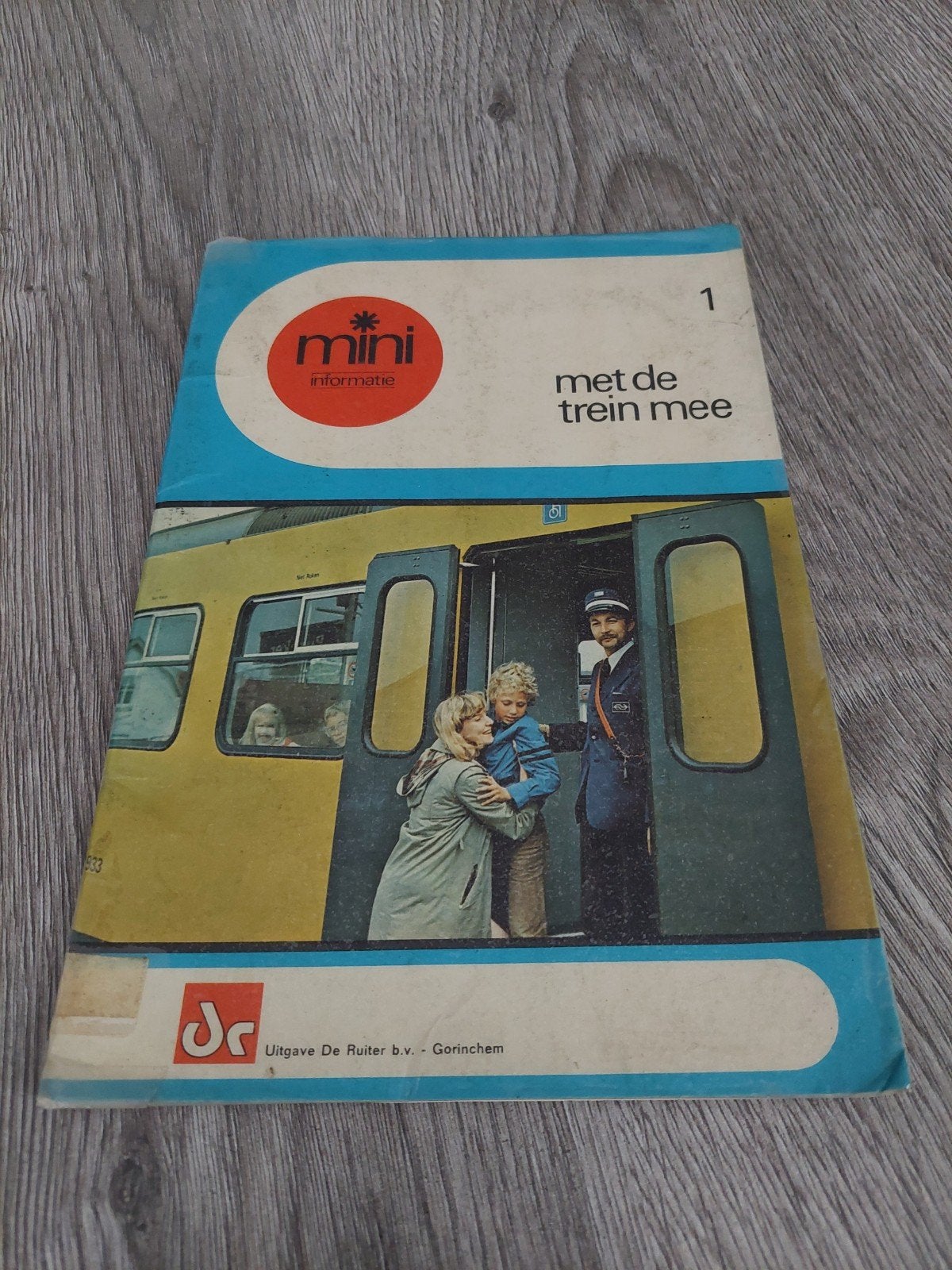 Vintage  miniJunior Schoolboekje NS, Verzamelen, Spoorwegen en Tramwegen, Verzenden, Zo goed als nieuw, Trein, Boek of Tijdschrift