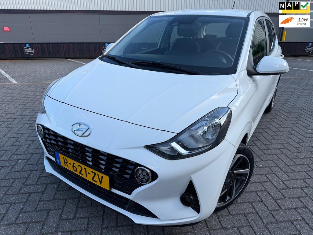 Hyundai I10 1.0 Comfort*1eEigenaar*NAVI-CarPlay*Cruise*Airco, Auto's, Voorwielaandrijving, USB, Gebruikt, 899 kg