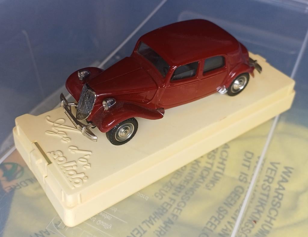 Vintage Citroën Traction Avant modelauto - Rood, Overige merken, Gebruikt, 1:50 of kleiner, Auto