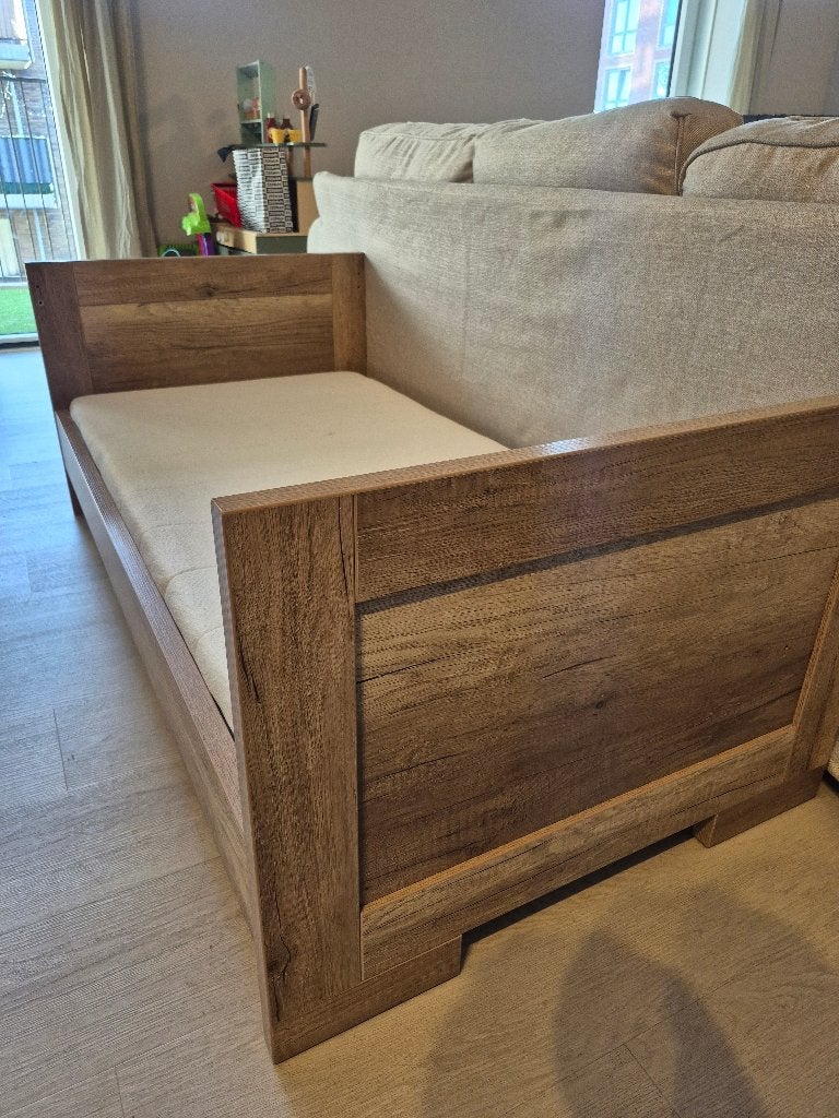 Kinderbedje met kwalitatieve matras - Zo goed als nieuw, 70 tot 85 cm, 140 tot 160 cm, Zo goed als nieuw, Ophalen