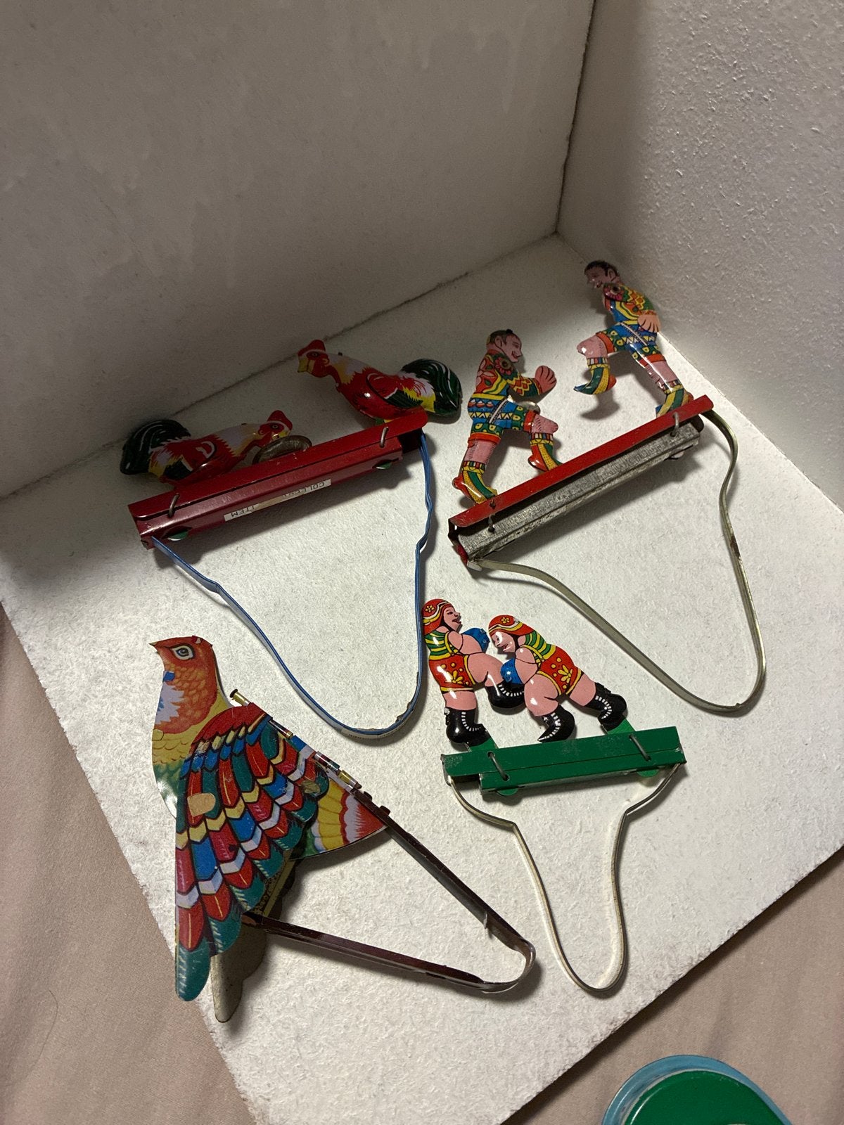 Vintage blikken speelgoed: 3 loopfiguren en 1 vogel, Ophalen of Verzenden