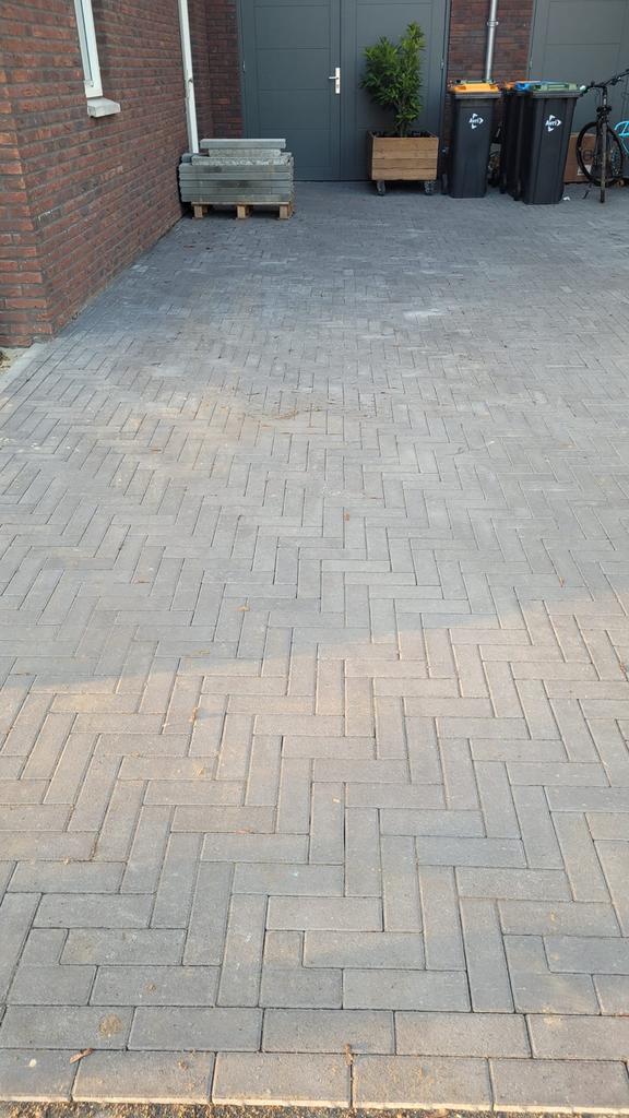 Gratis! Nieuwe dikformaten stenen antraciet 21x8cm, Ophalen, Zo goed als nieuw, Beton, Klinkers