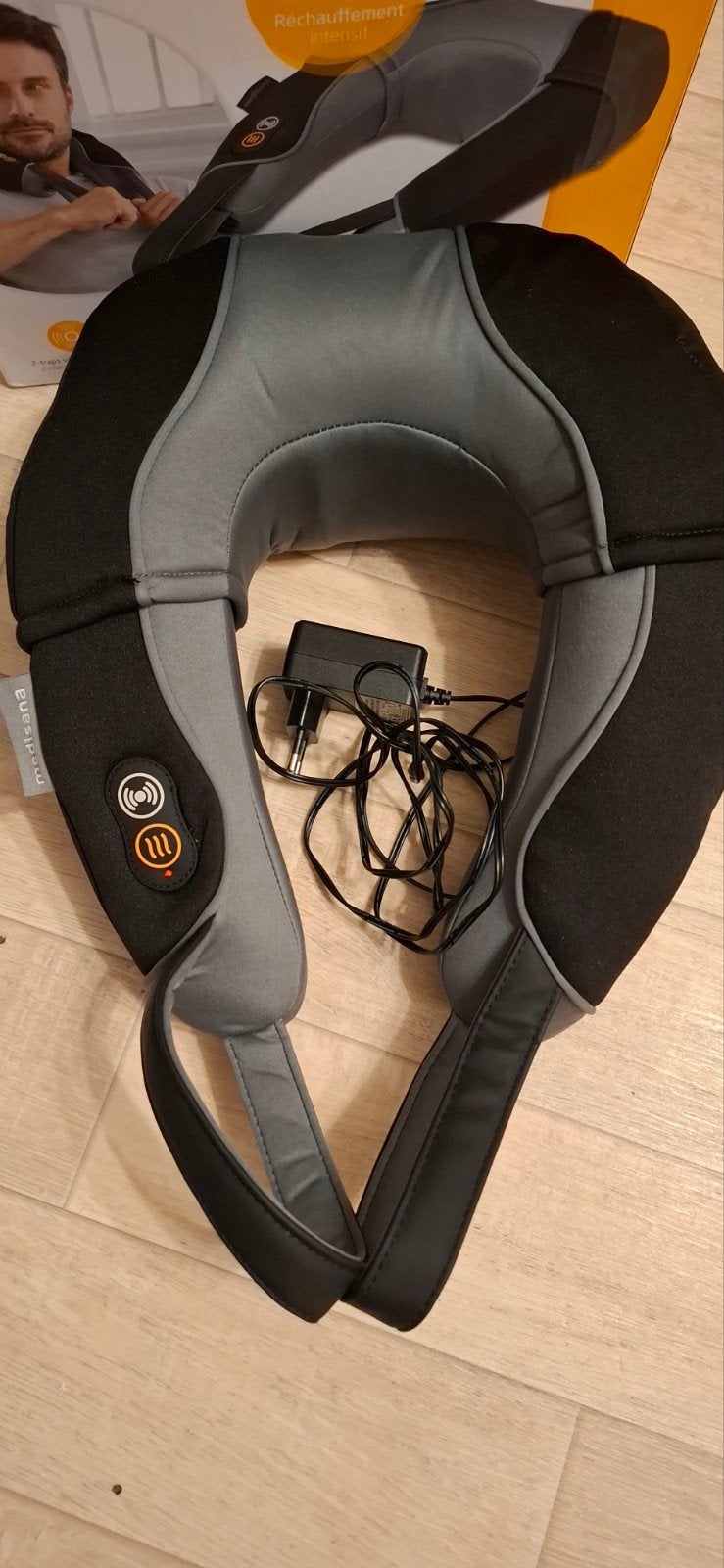 Medisana Vibratie-nekmassageapparaat NM 868, Ophalen, Zo goed als nieuw, Massagestoel of Kussen