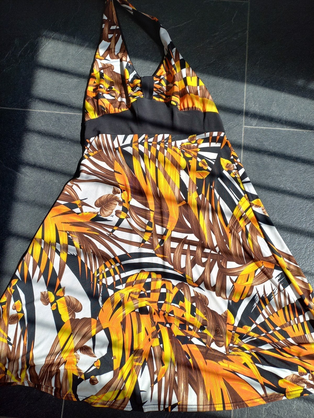 leuk strech halter jurkje maat S koopje nu, Overige kleuren, Ophalen of Verzenden, Zo goed als nieuw, Knielengte