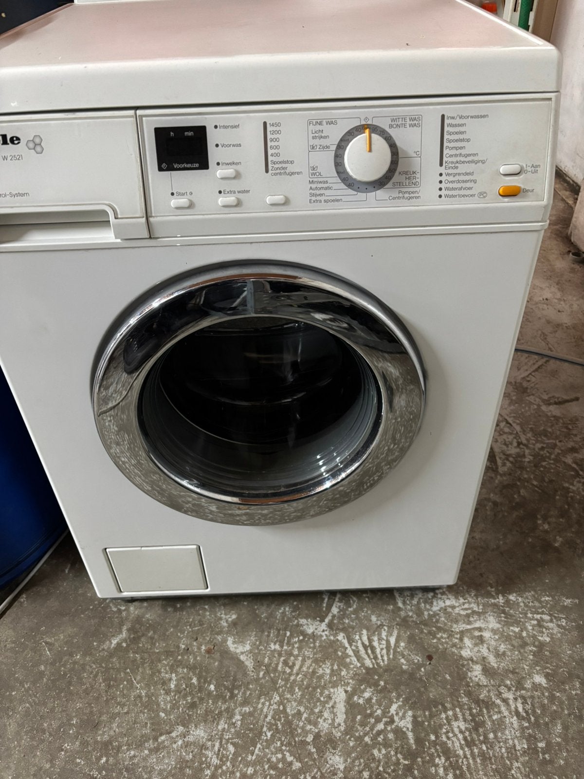 te koop miele wasmachine, Ophalen, Zo goed als nieuw, 1200 tot 1600 toeren, 85 tot 90 cm