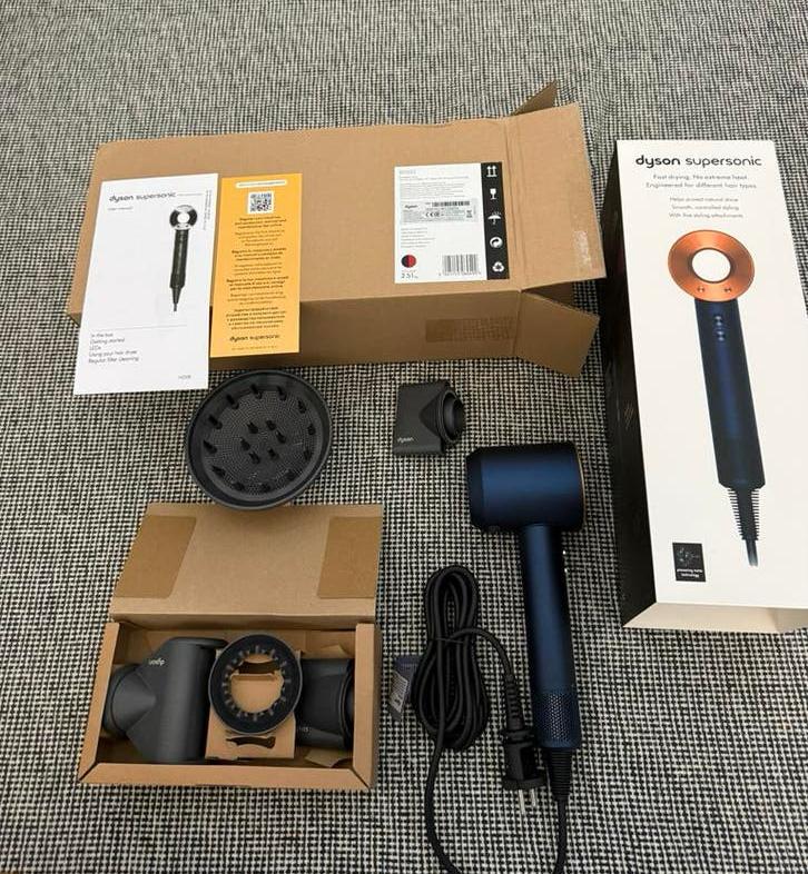 Dyson supersonic Prussian blue/Rich copper, Ophalen of Verzenden, Zo goed als nieuw, Föhn of Haardroger