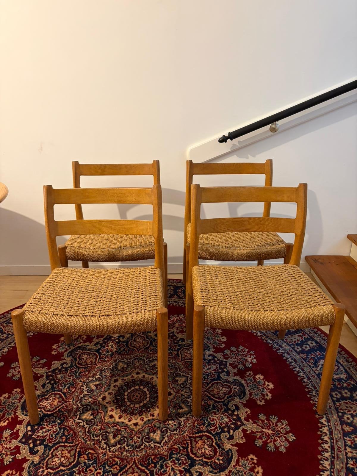 Niels Otto Moller eetstoelen model 84 (4 x) met stempel, Ophalen, Bruin, Hout, Zo goed als nieuw