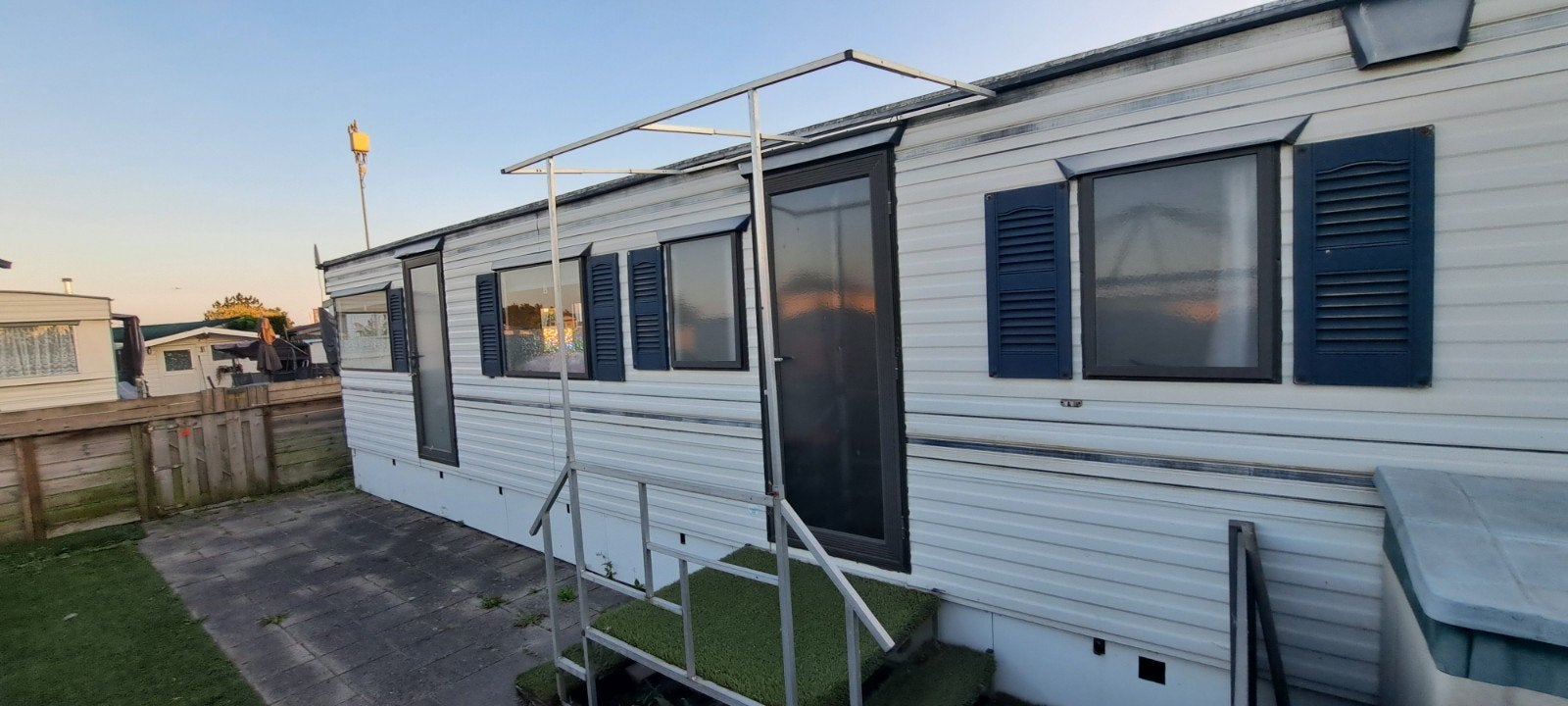 Stacaravan 1000 X 312 met 2 slaapkamers en ruime woonkamer, Caravans en Kamperen, Stacaravans, Tot en met 4