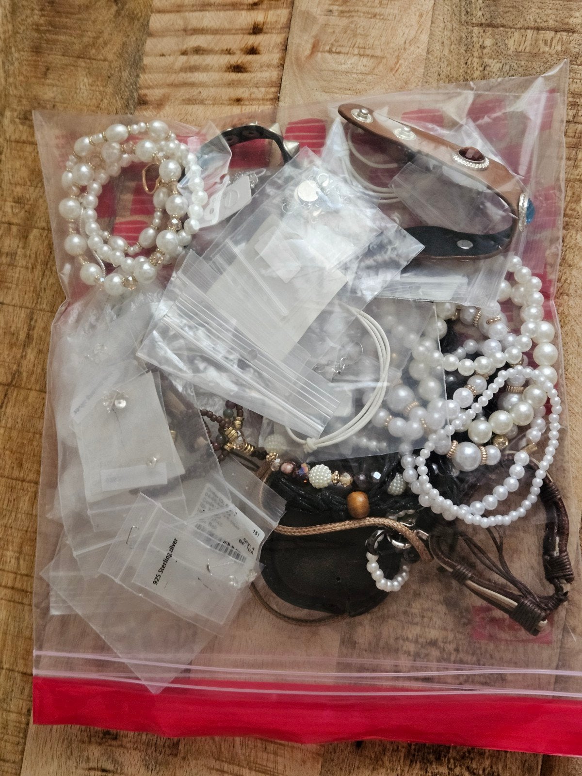 Volle zak met sieraden - mysterie sieradenpot, Ophalen of Verzenden, Zo goed als nieuw, Met bedels of kralen, Zilver