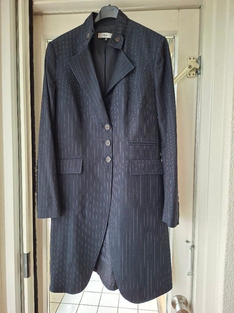 Lange donkerblauwe krijtstreep blazer, Blauw, Maat 42/44 (L), Ophalen of Verzenden, Zo goed als nieuw