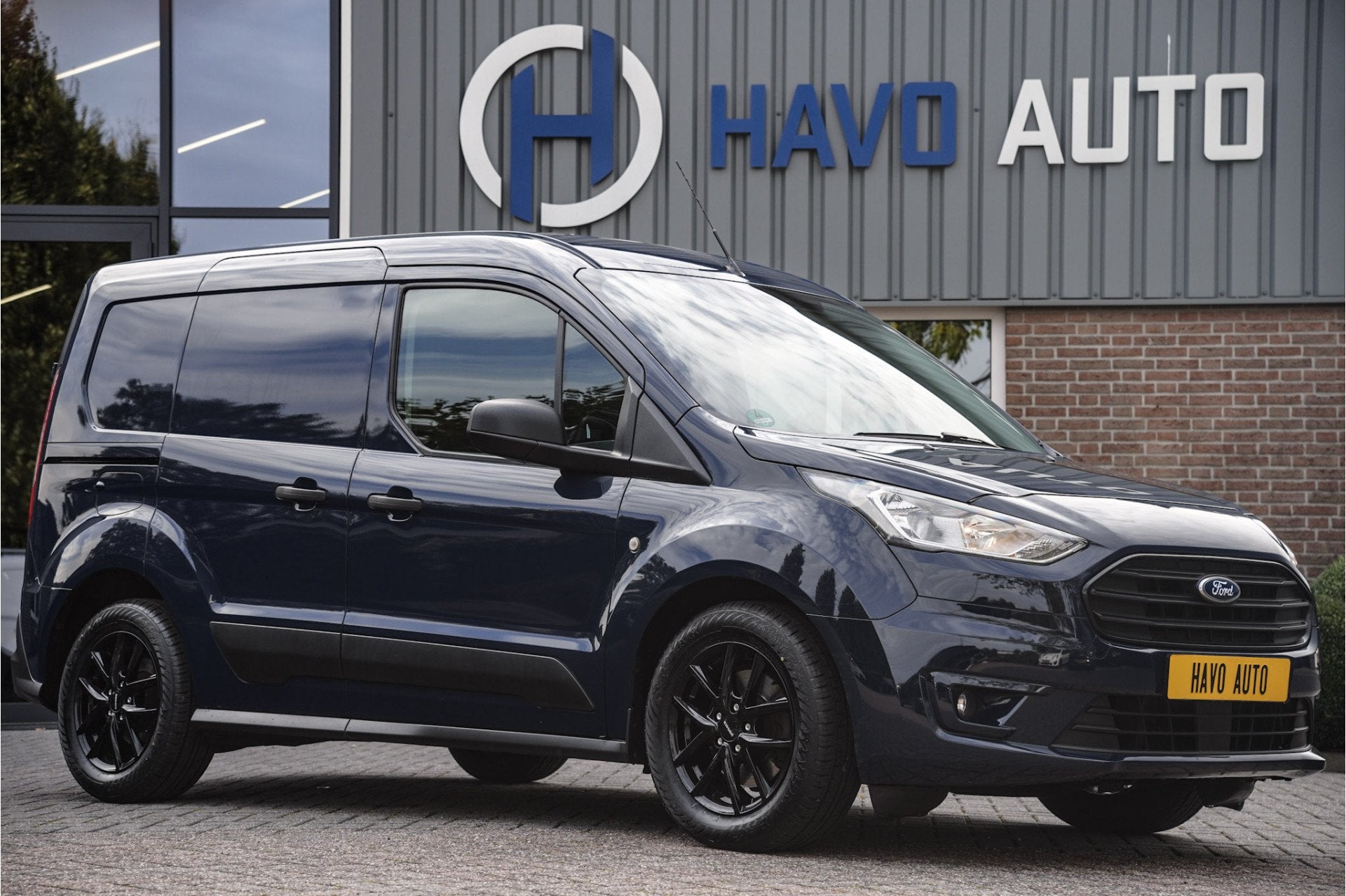 Ford Transit Connect 1.0 Benzine, AIRCO, TREKHAAK INCL. BTW-, Voorwielaandrijving, Gebruikt, Zwart, Blauw