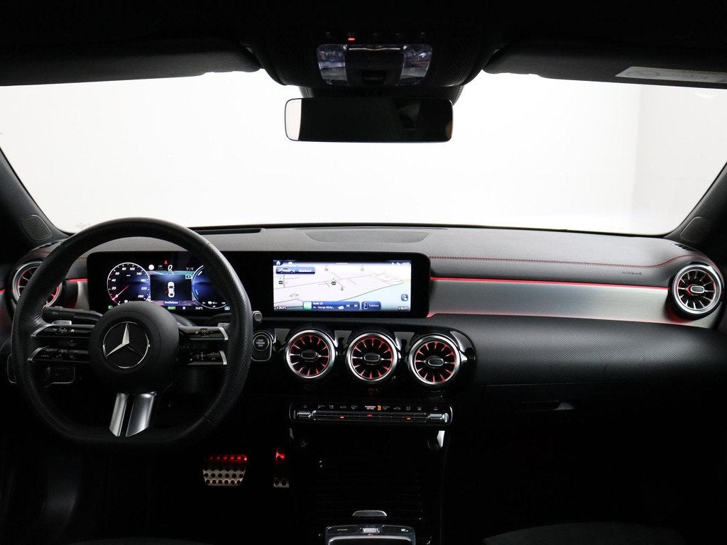 Mercedes CLA 250e AMG Facelift | Panoramadak | ACC | 360 C, Auto's, Mercedes-Benz, CLA, Gebruikt, 4 cilinders, 16 kWh