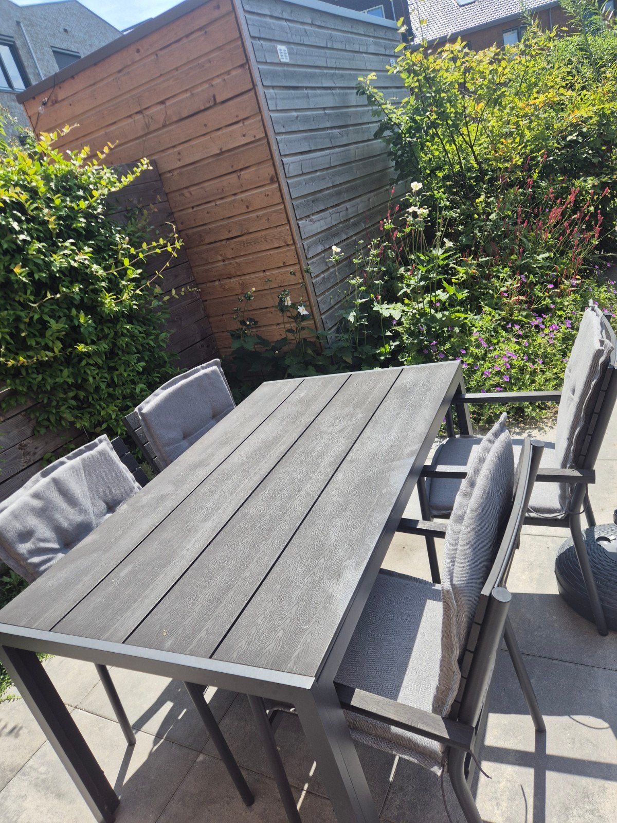 Zwart Jysk Tuintafel 150x80 cm met 4 stoelen en kussens, Ophalen, 4 zitplaatsen, Kunststof, Gebruikt