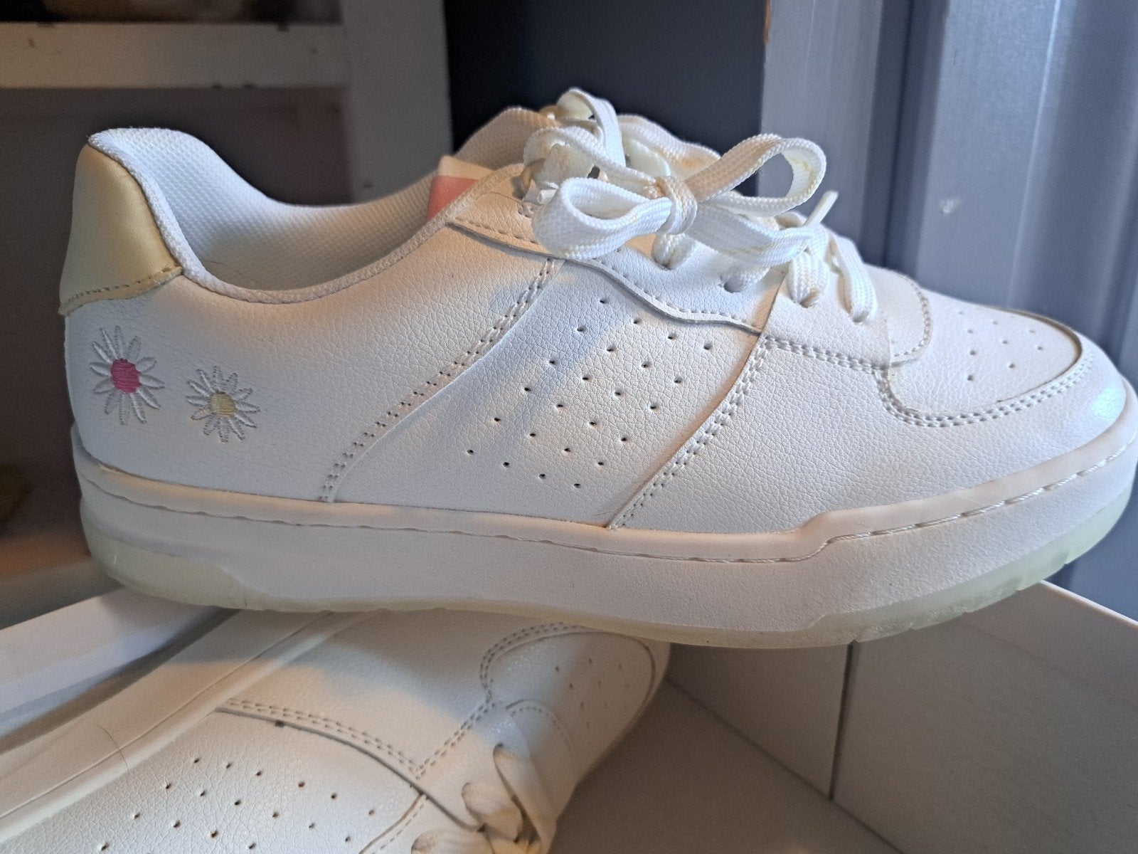 Witte Anna Field gympen met madeliefjes, Kleding | Dames, Anna Field, Wit, Ophalen of Verzenden, Sneakers of Gympen