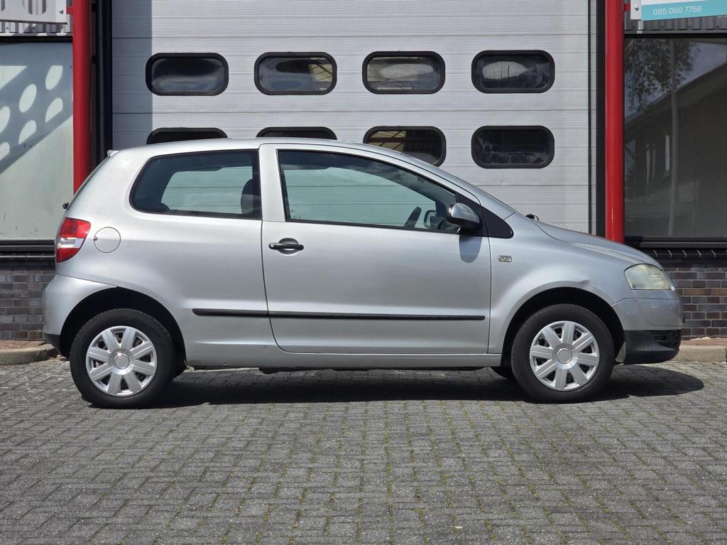 Volkswagen Fox 1.2 Trendline Stuurbekrachtiging/APK, Voorwielaandrijving, Zwart, 4 stoelen, 1198 cc