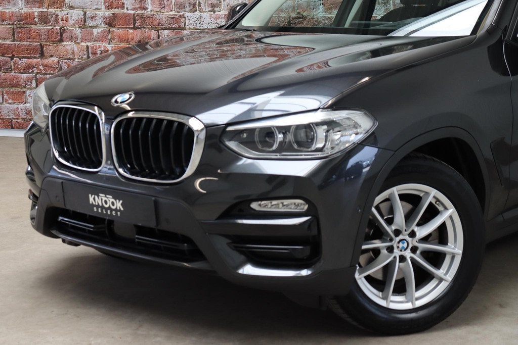 BMW X3 xDrive20i High Executive Automaat / Navigatiesysteem, Automaat, 1998 cc, Gebruikt, 4 cilinders